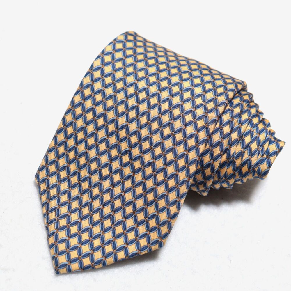 Brooks Brothers 100% Silk Men's Tie Necktie Diamond Pattern USA 3.75"W x 61"L